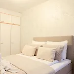 Apartment Old Square By Booklapland