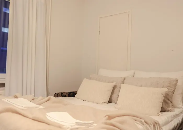 Old Square By Booklapland *